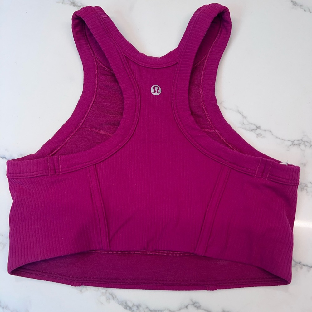 Lululemon sports bra